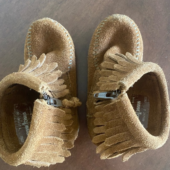 MINNETONKA BOHO FRINGE MOCCASINS size 7 - Picture 6 of 7